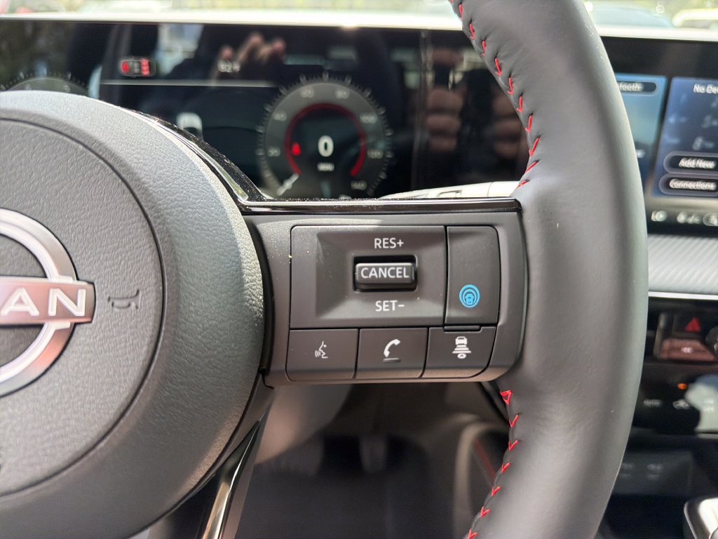 New 2026 Nissan Kicks SR w/ SR Premium Package FWD image 23