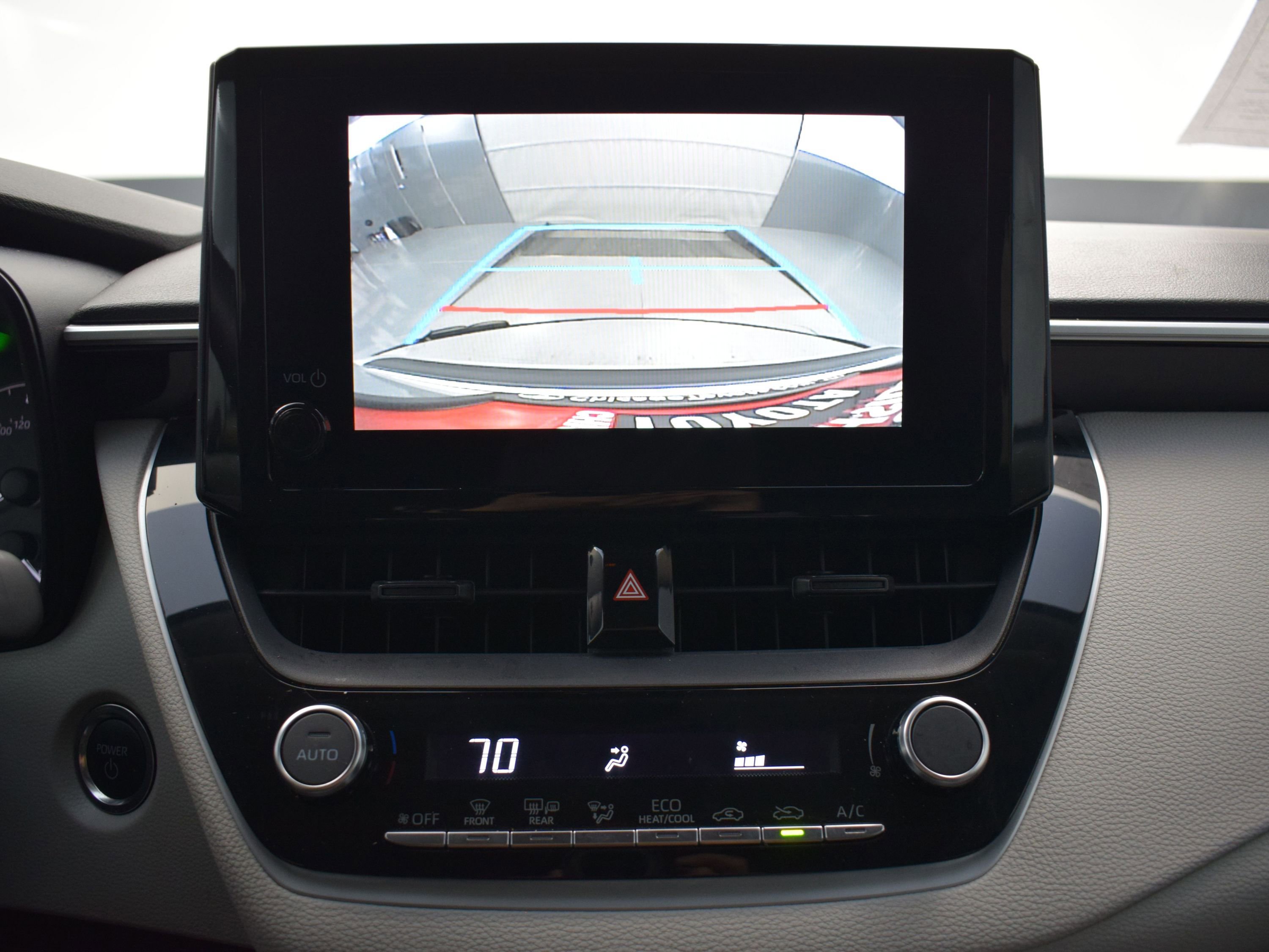 Used 2024 Toyota Corolla LE w/ LE Convenience Package image 15