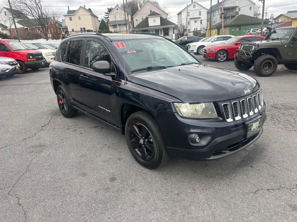 Used 2011 Jeep Compass Latitude image 2