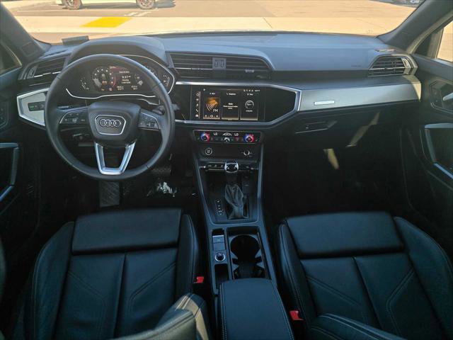 Used 2025 Audi Q3 2.0T Premium image 19