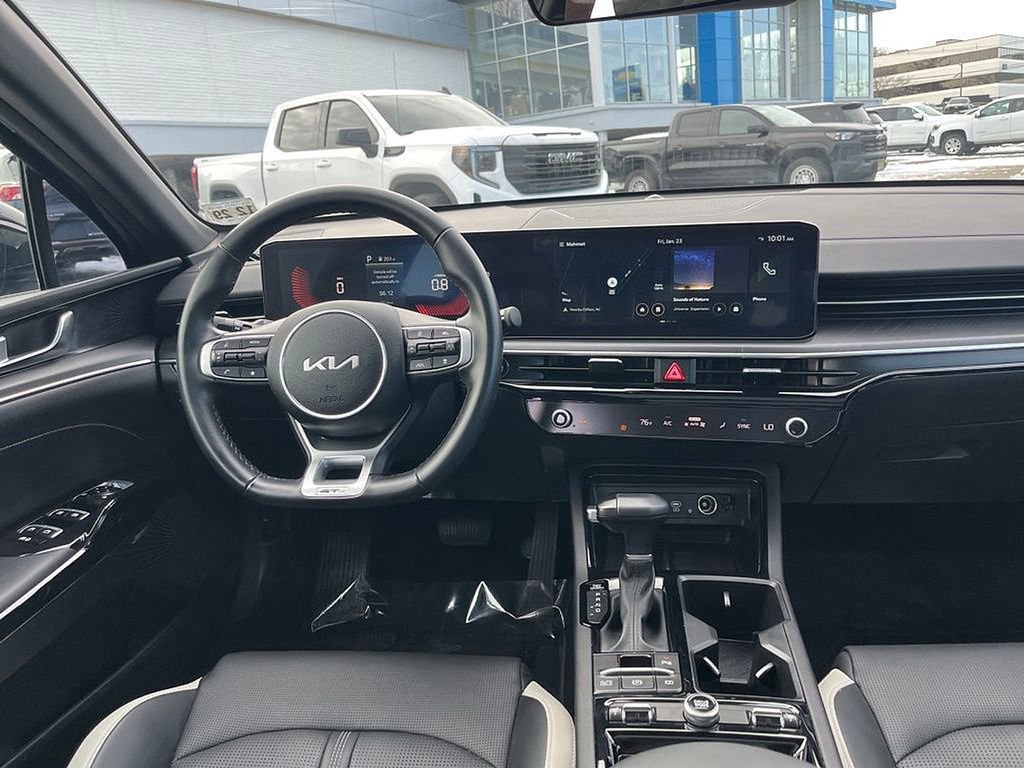 Used 2025 Kia K5 GT-Line w/ GT-Line Premium Package image 16