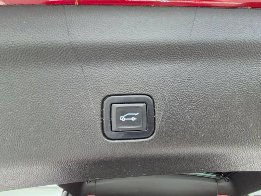 Certified 2021 GMC Yukon SLT w/ SLT Luxury Package AWD/4WD image 30