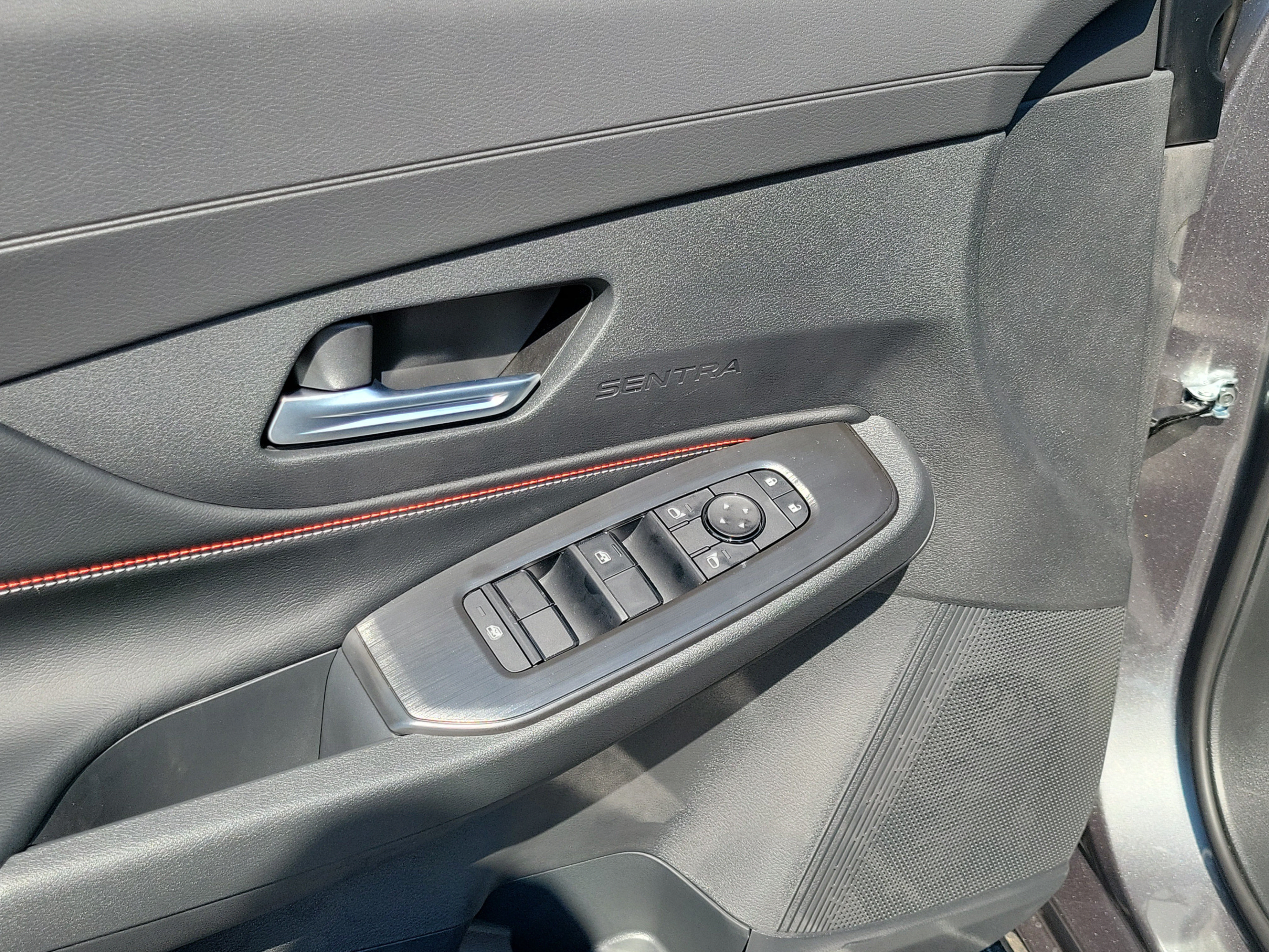 New 2027 Nissan Sentra SR w/ SR All Weather Package FWD image 15