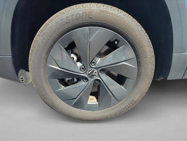 Used 2025 Volkswagen Taos S FWD image 15