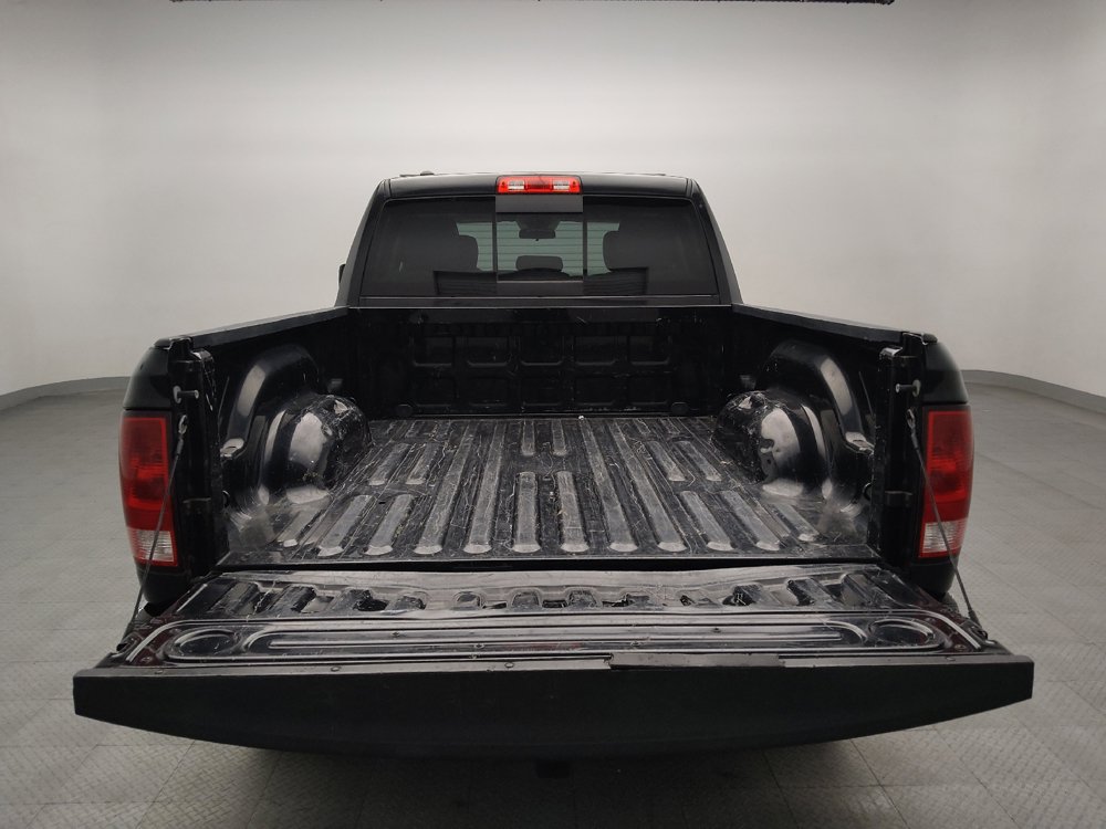 Used 2018 RAM 1500 Classic SLT AWD/4WD image 29