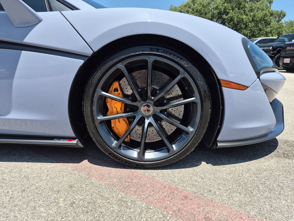 Used 2018 McLaren 570S Spider RWD image 17