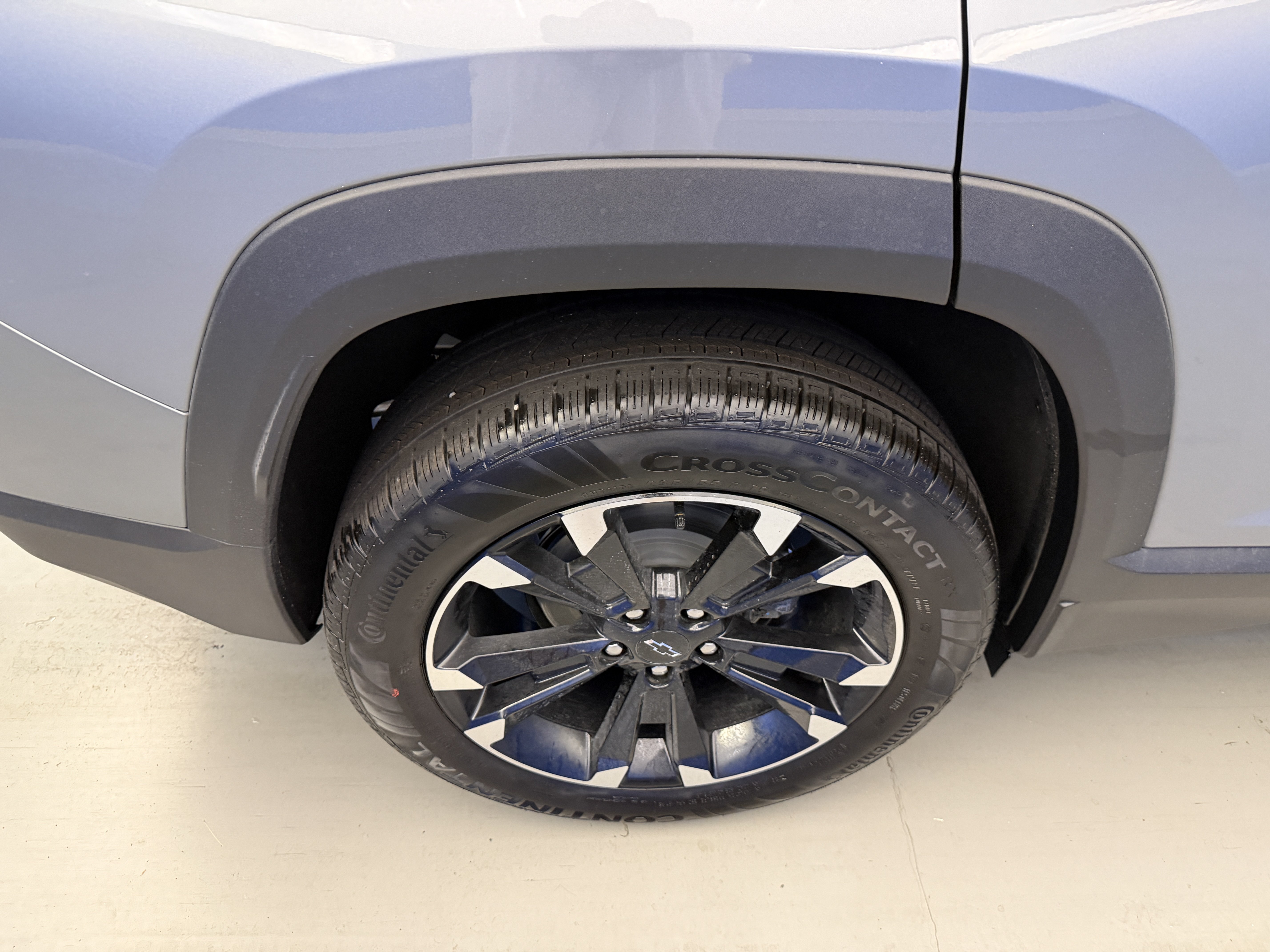 New 2027 Chevrolet Equinox RS w/ Safety and Technology Package FWD image 8