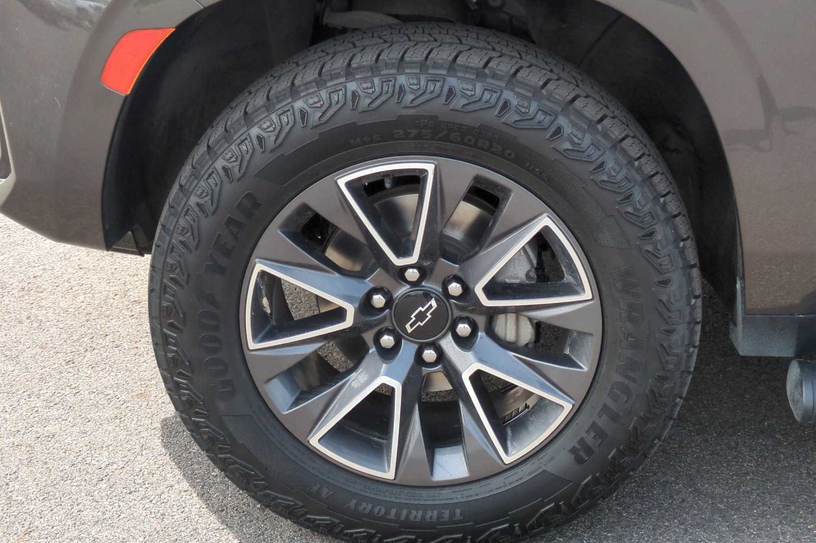 Used 2021 Chevrolet Tahoe Z71 w/ Z71 Signature Package AWD/4WD image 40