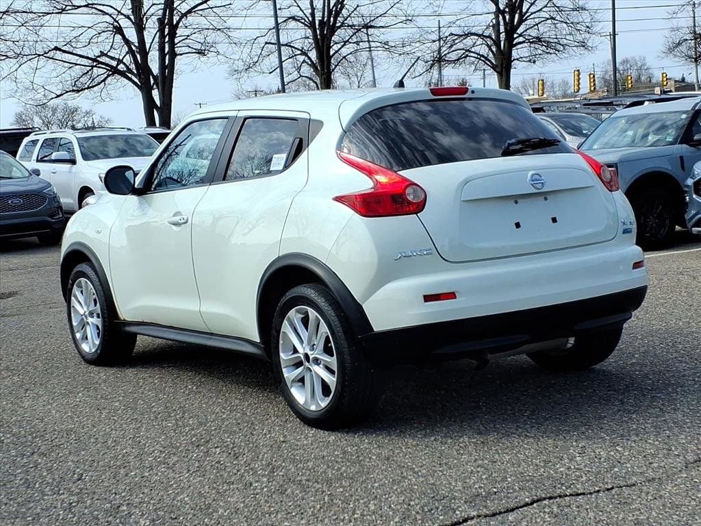 Used 2012 Nissan Juke SV image 3