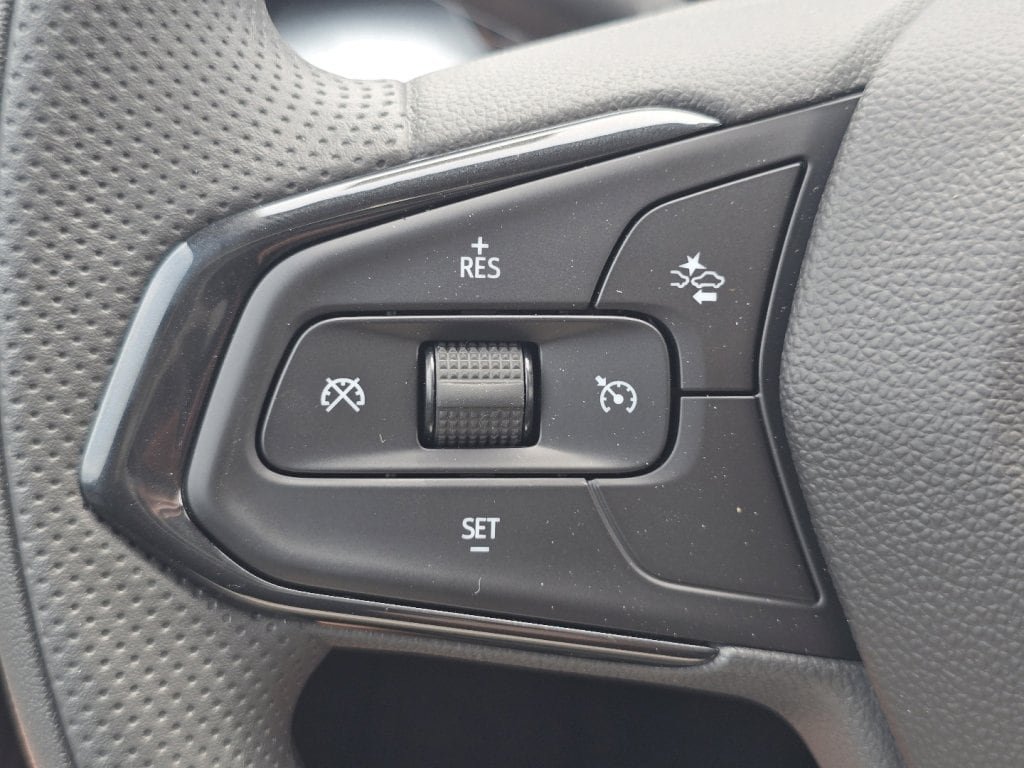 New 2026 Chevrolet Trax LT FWD image 31