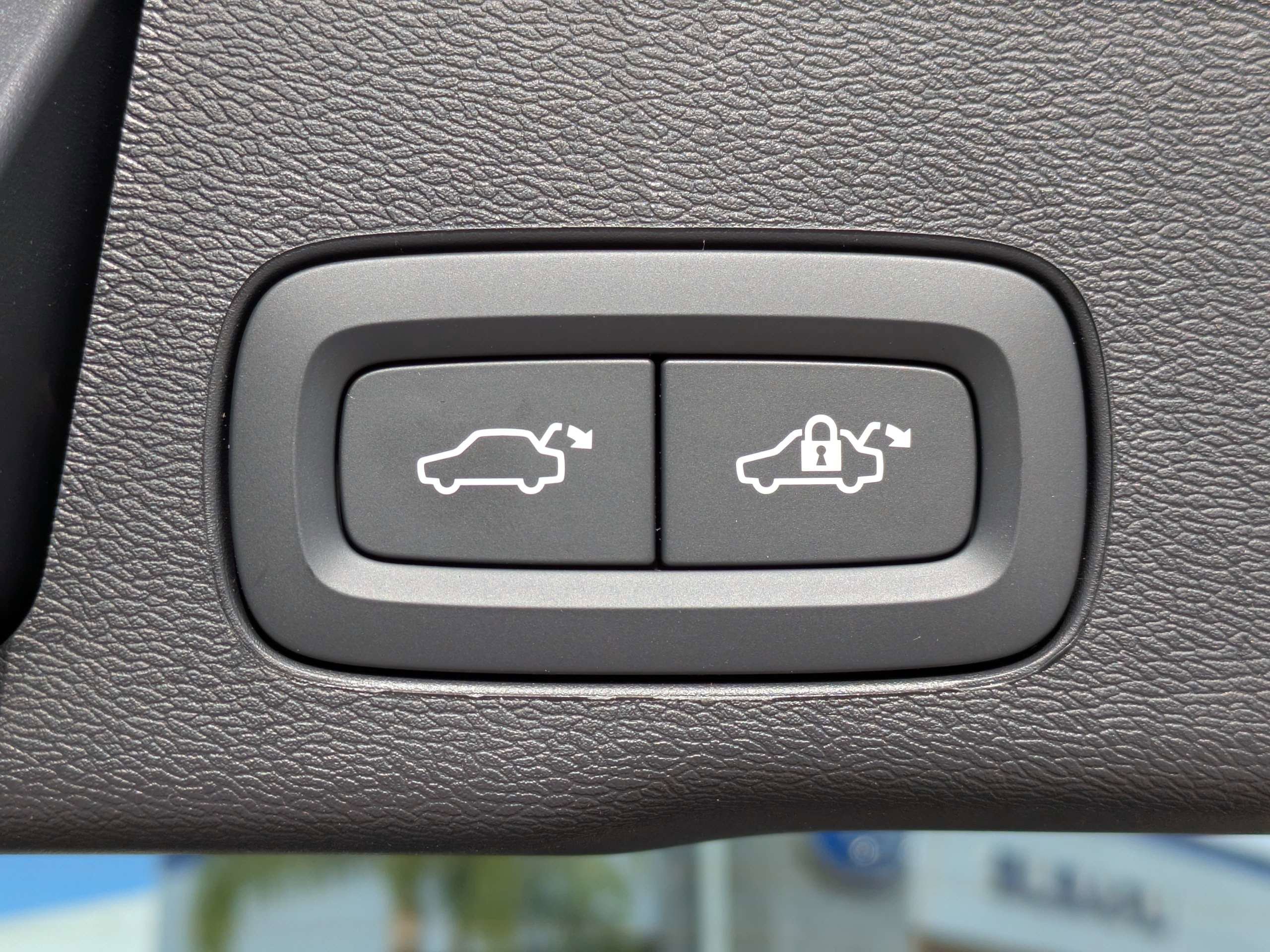 New 2026 Volvo XC60 B5 Plus w/ Protection Package Premier image 14