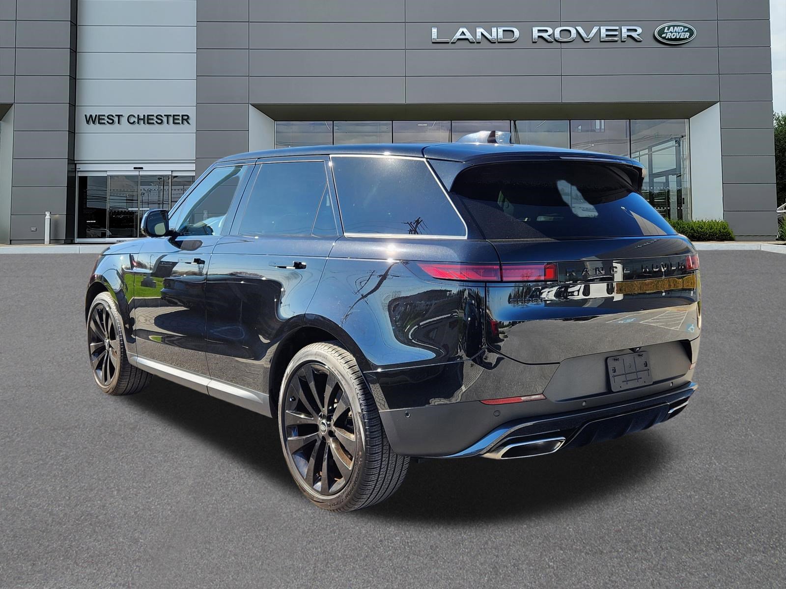 Certified 2024 Land Rover Range Rover Sport SE image 3
