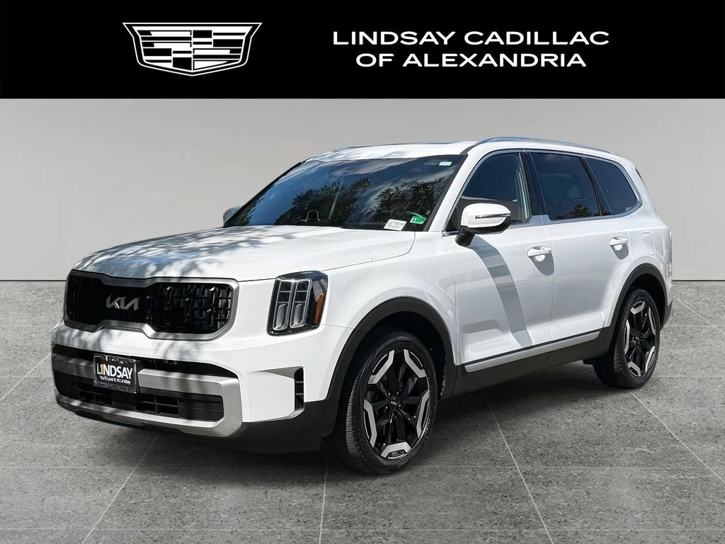 Used 2024 Kia Telluride EX w/ EX Captain's Chair Package