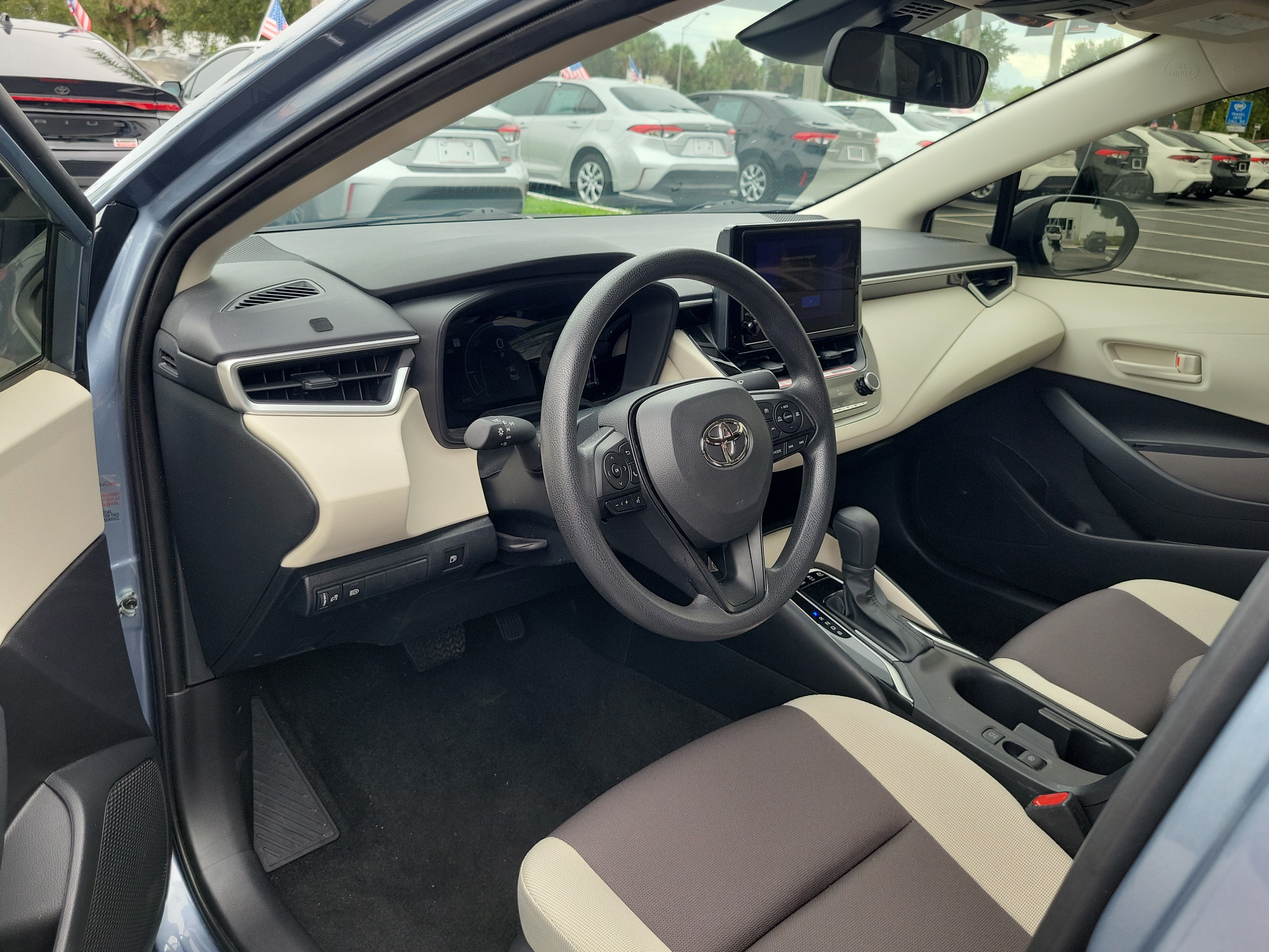 Used 2026 Toyota Corolla LE FWD image 19
