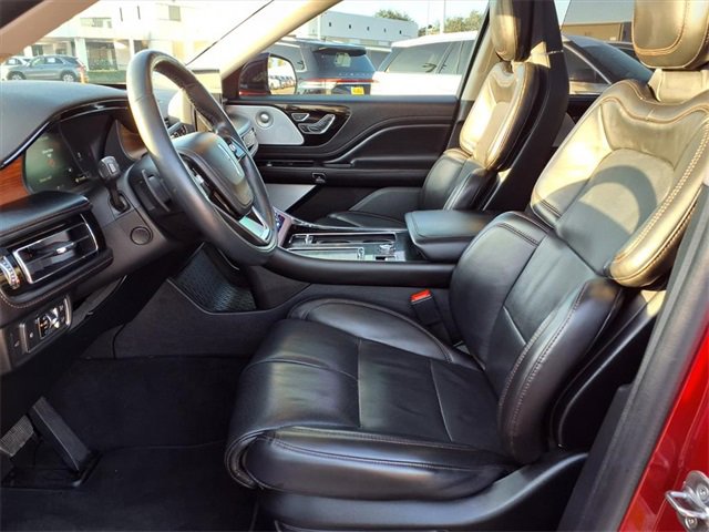 Used 2020 Lincoln Aviator Reserve w/ Equipment Group 202A image 5