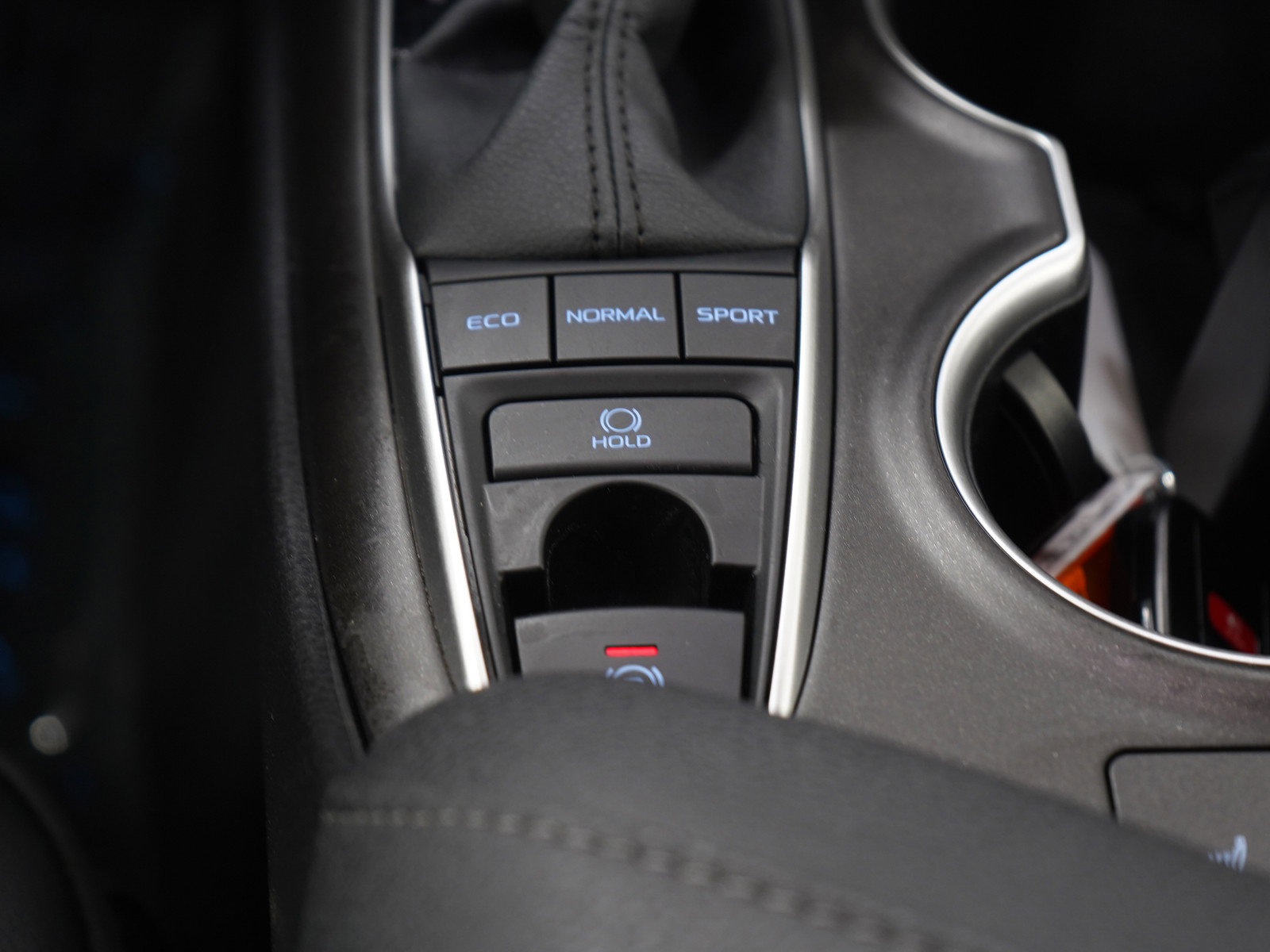 Used 2024 Toyota Camry XLE w/ Cold Weather Package image 18