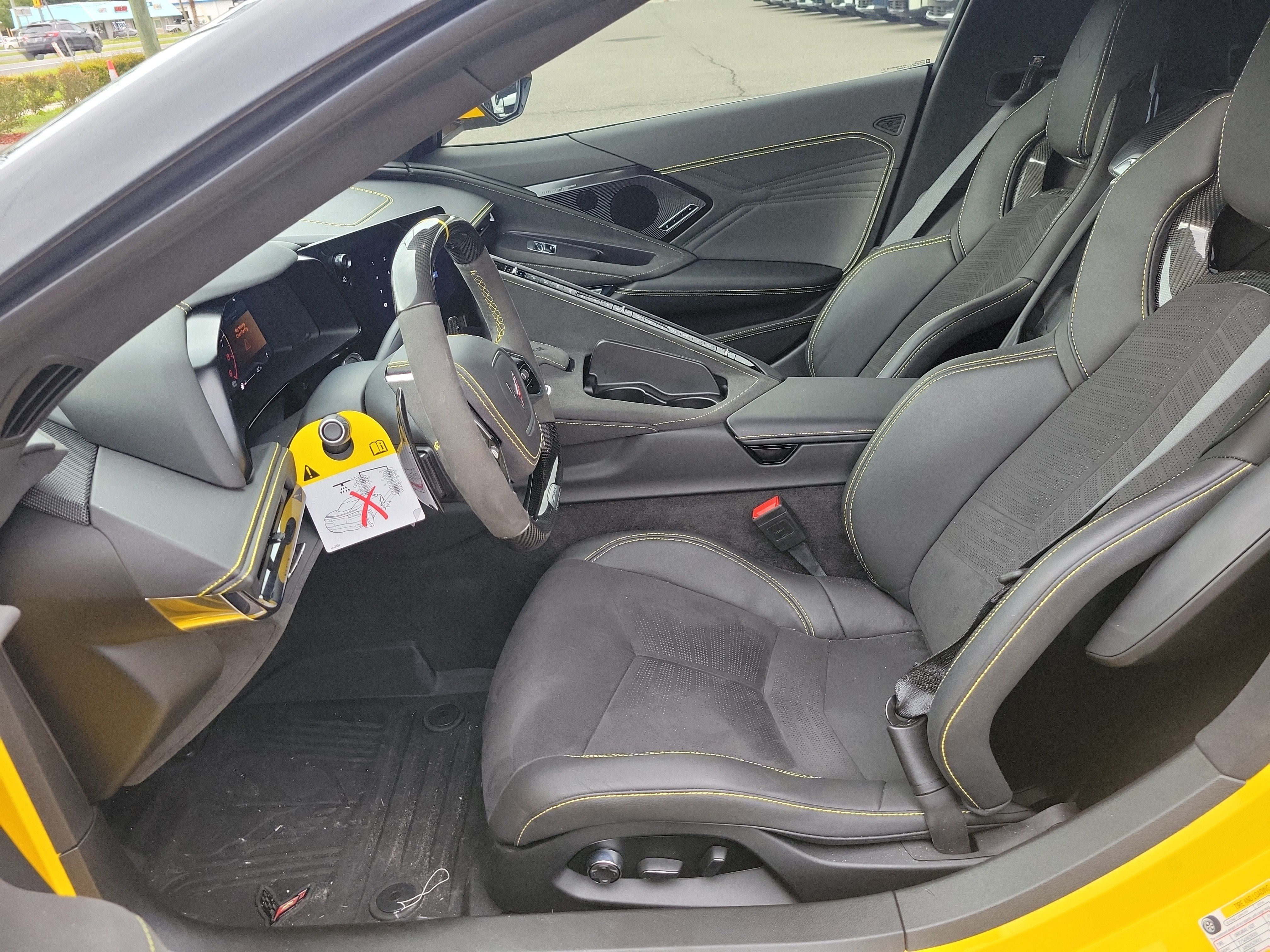Used 2025 Chevrolet Corvette Z06 w/ Z07 Performance Package RWD image 17