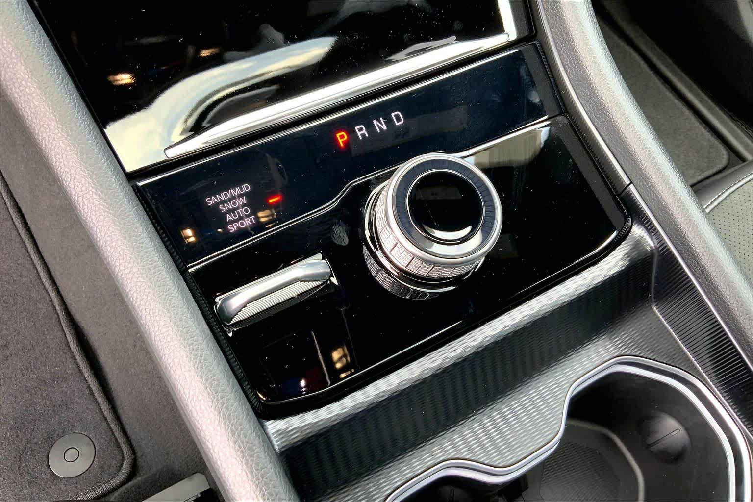 New 2026 Jeep Grand Cherokee Altitude AWD/4WD image 15