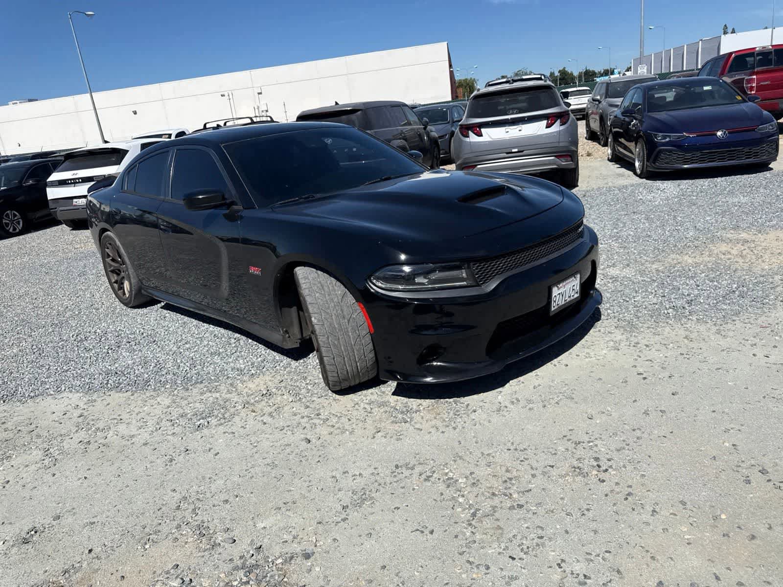 Used 2018 Dodge Charger SRT w/ Technology Group RWD image 3