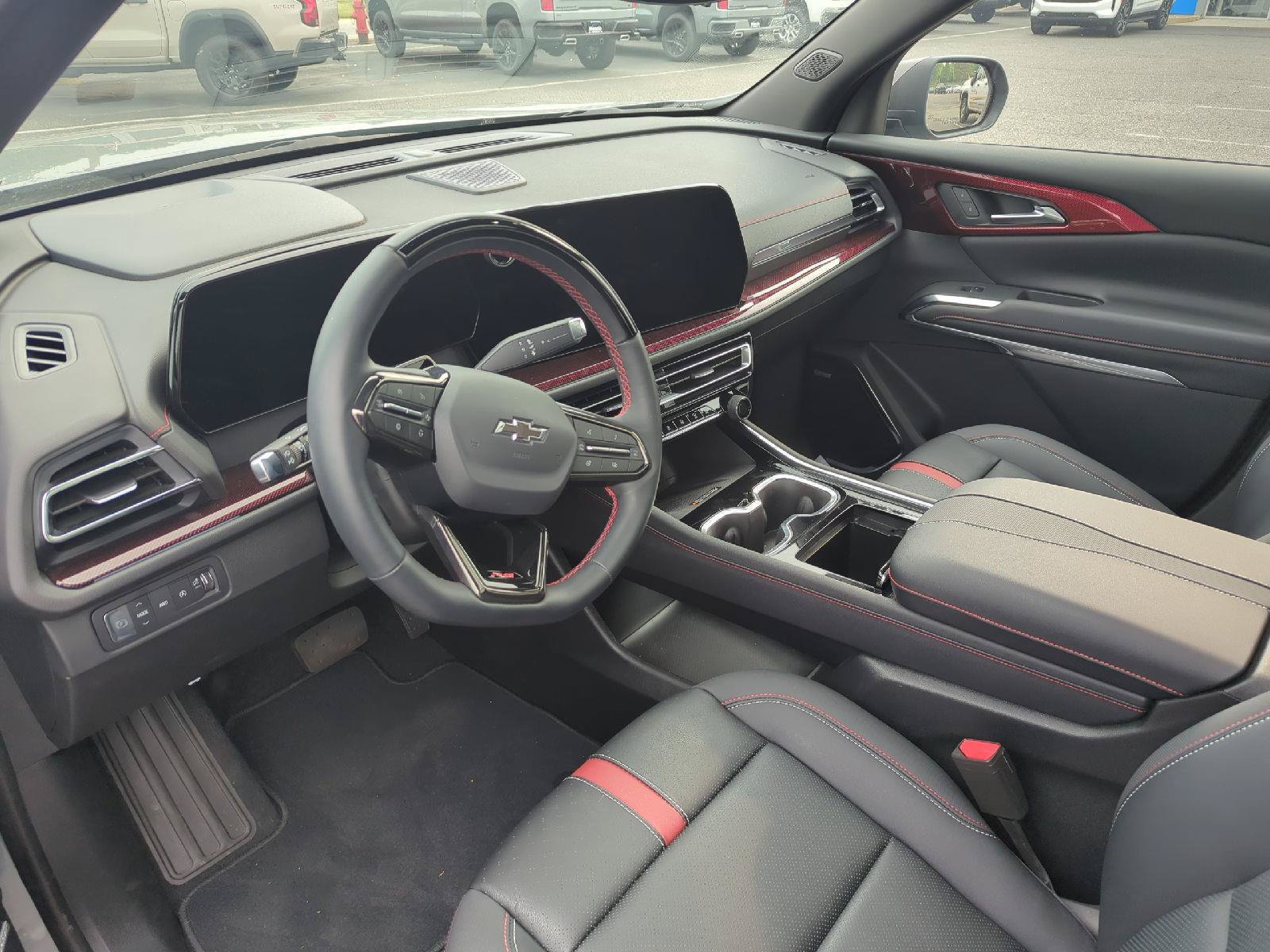 Used 2025 Chevrolet Traverse RS AWD/4WD image 11