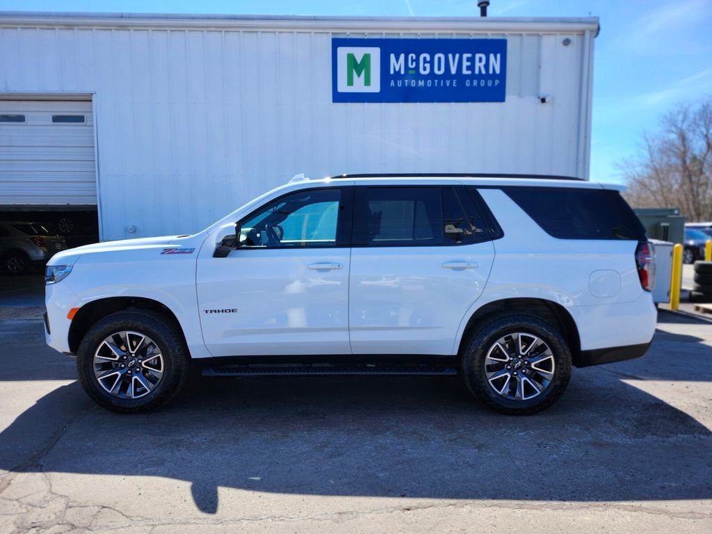 Used 2024 Chevrolet Tahoe Z71 w/ Luxury Package image 2