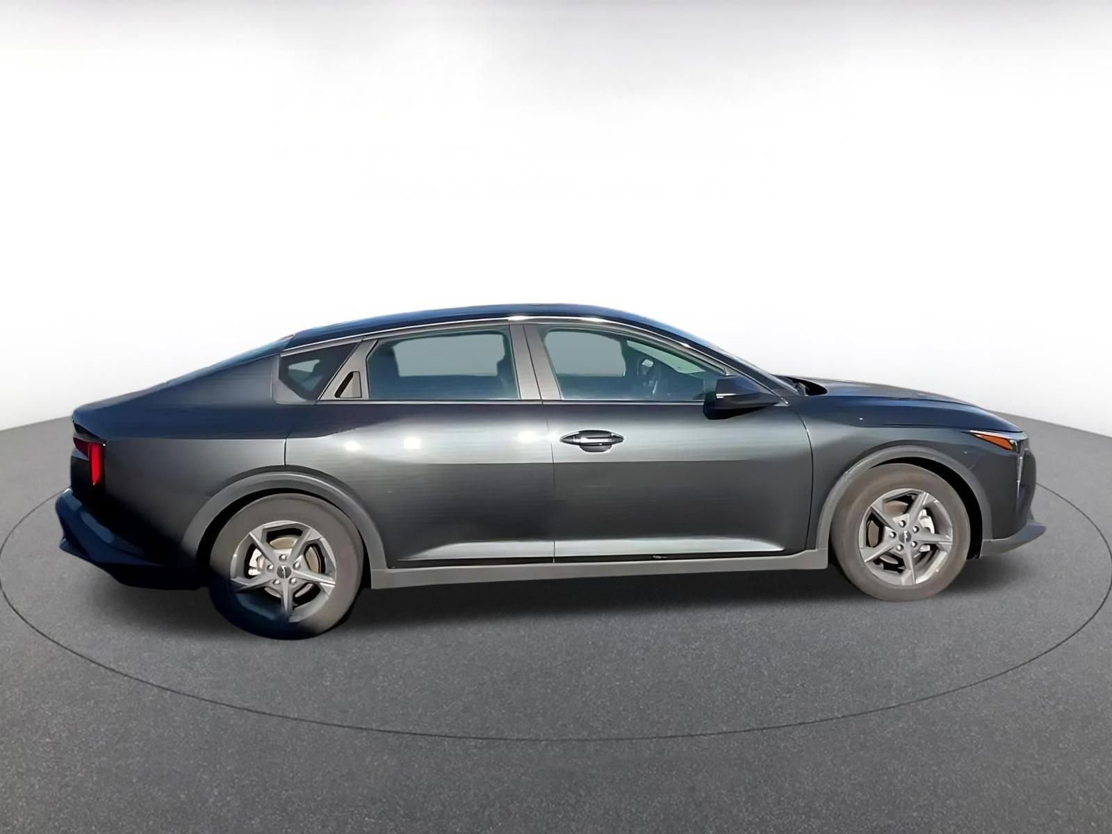 Used 2025 Kia K4 LXS image 14