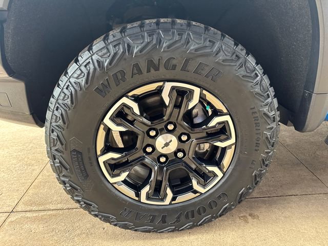 Used 2022 Chevrolet Silverado 1500 ZR2 w/ Technology Package image 24