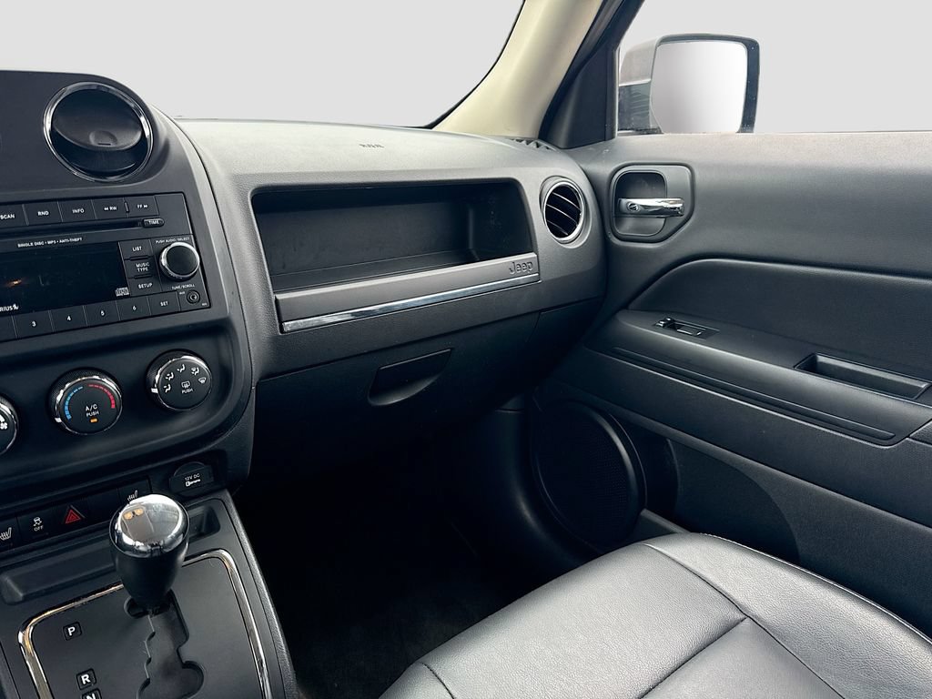 Used 2015 Jeep Patriot High Altitude FWD image 25