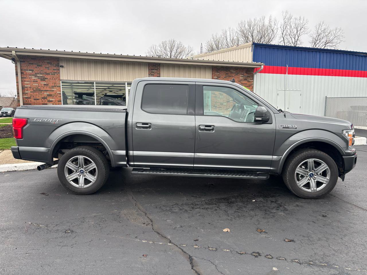 Used 2019 Ford F150 Lariat image 2