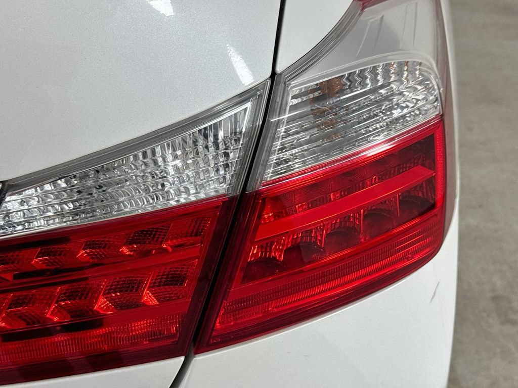 Used 2014 Honda Accord EX-L image 32