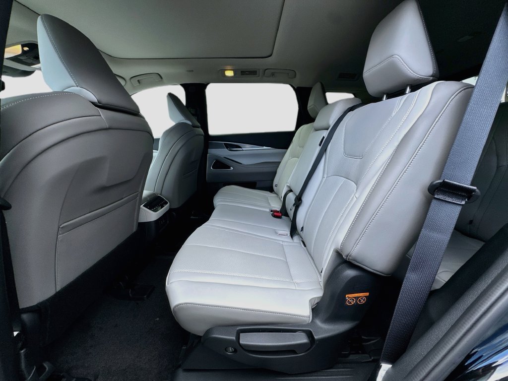 New 2027 INFINITI QX60 Luxe w/ Cargo Package FWD image 26