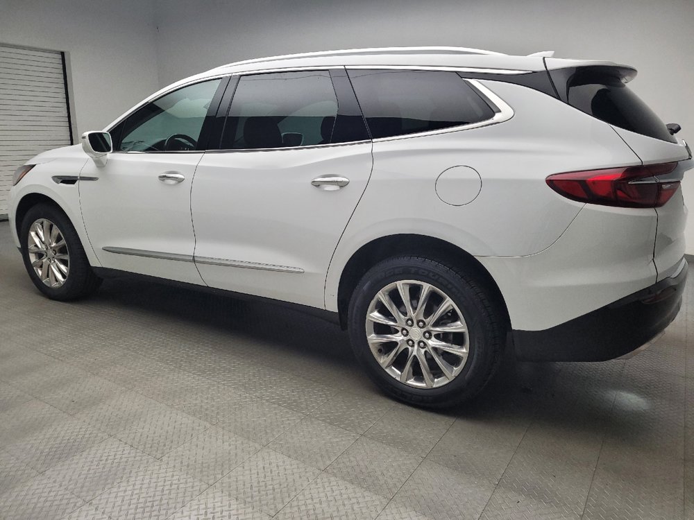 Used 2019 Buick Enclave Essence AWD/4WD image 3