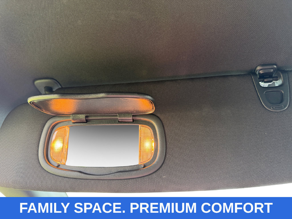 Used 2025 Chrysler Pacifica Select FWD image 19