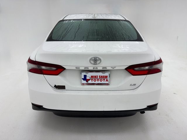 Used 2022 Toyota Camry LE image 19