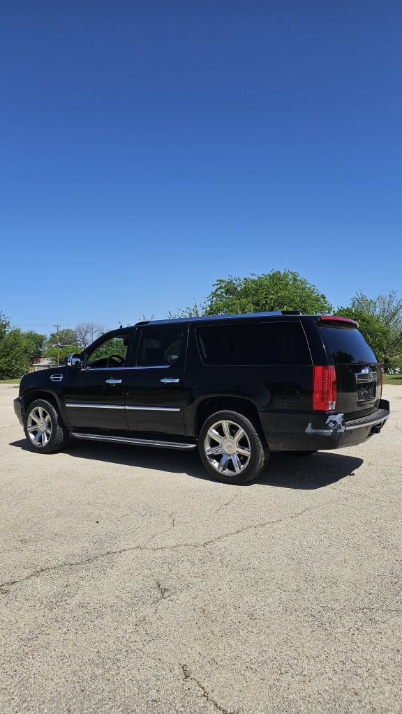 Used 2008 Cadillac Escalade ESV AWD image 3