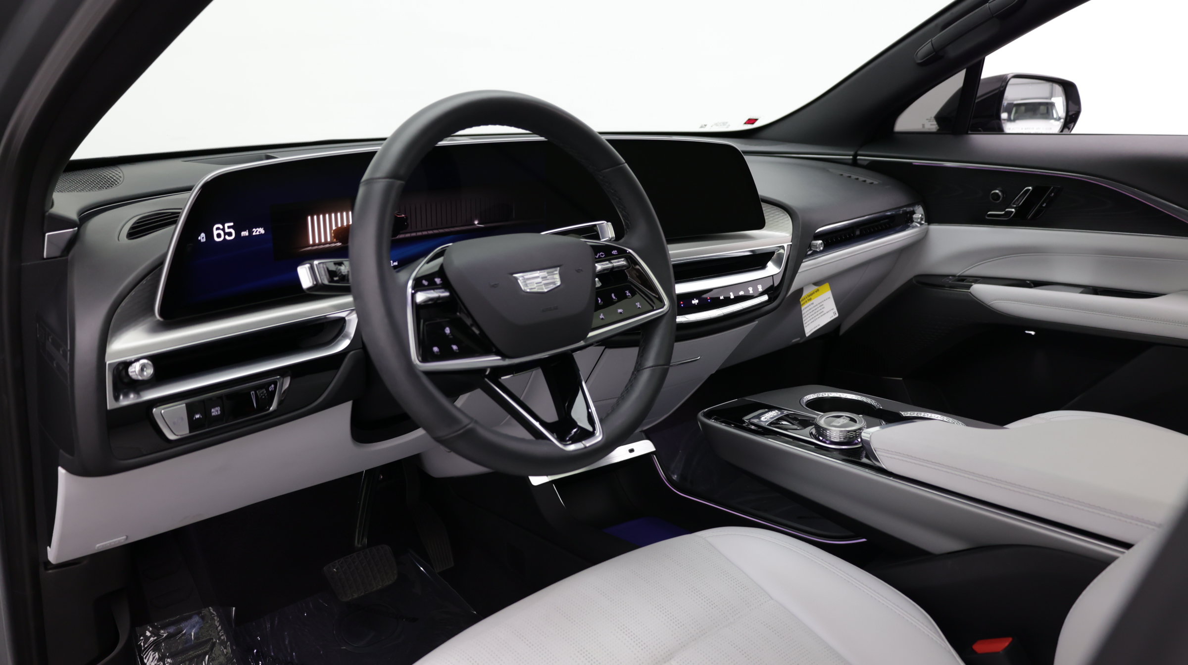 Used 2024 Cadillac Lyriq Luxury RWD image 11