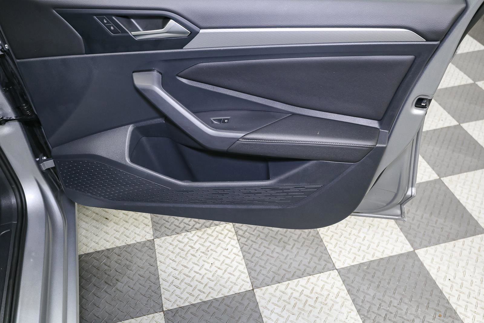 Certified 2022 Volkswagen Jetta S image 20