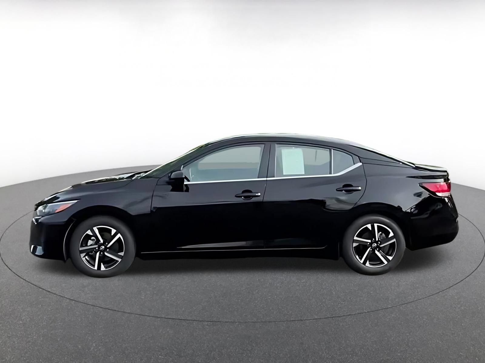 Used 2025 Nissan Sentra SV FWD image 13
