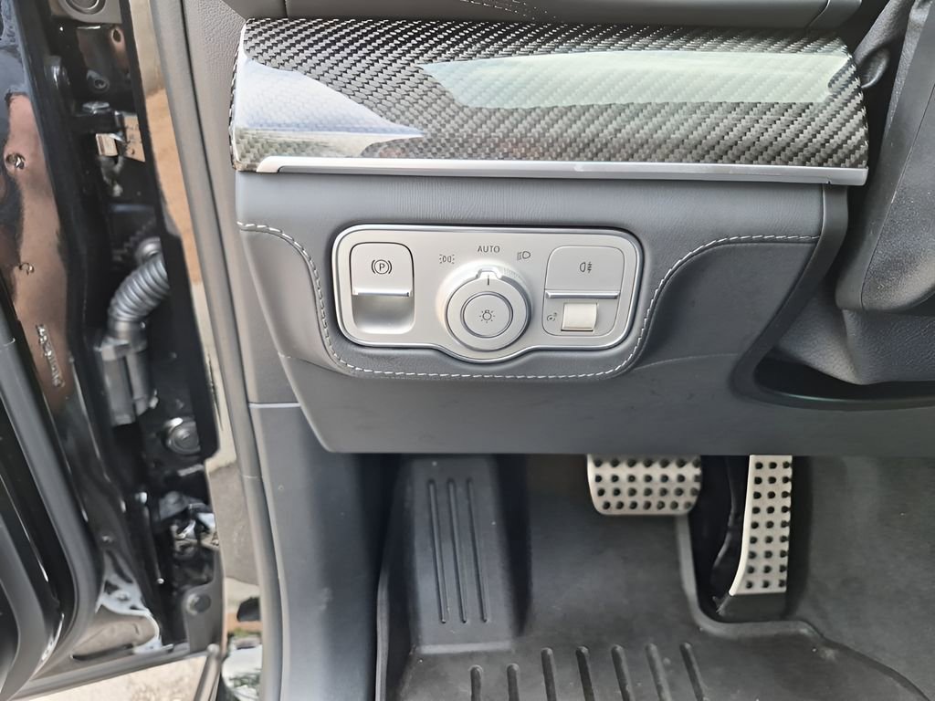 Used 2024 Mercedes-Benz GLS 63 AMG 4MATIC image 33