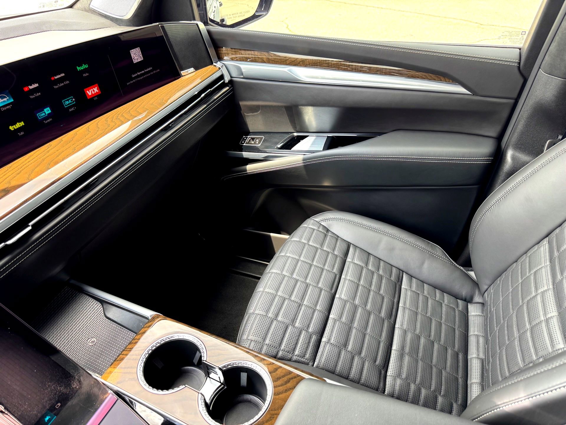 Used 2025 Cadillac Escalade ESV Sport Platinum image 42