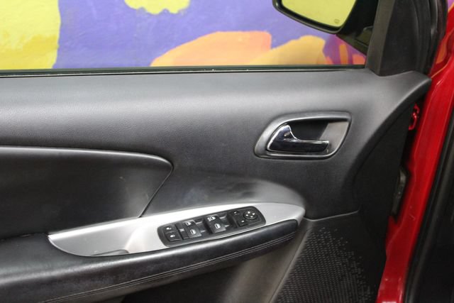 Used 2016 Dodge Journey SXT w/ Comfort/Convenience Group FWD image 13