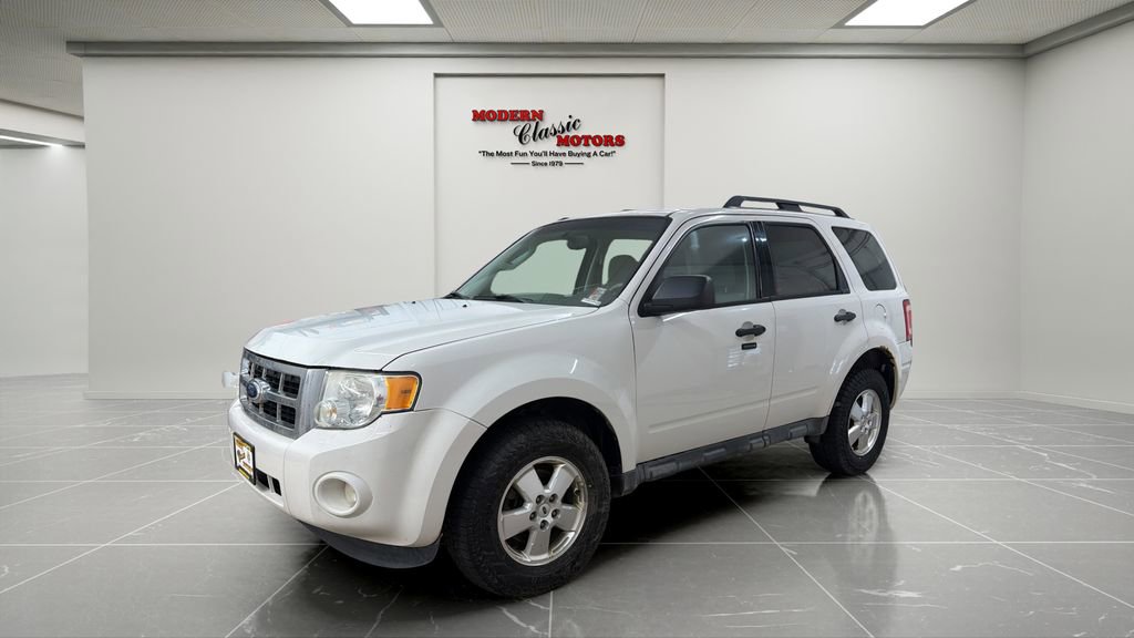 Used 2011 Ford Escape XLT image 3
