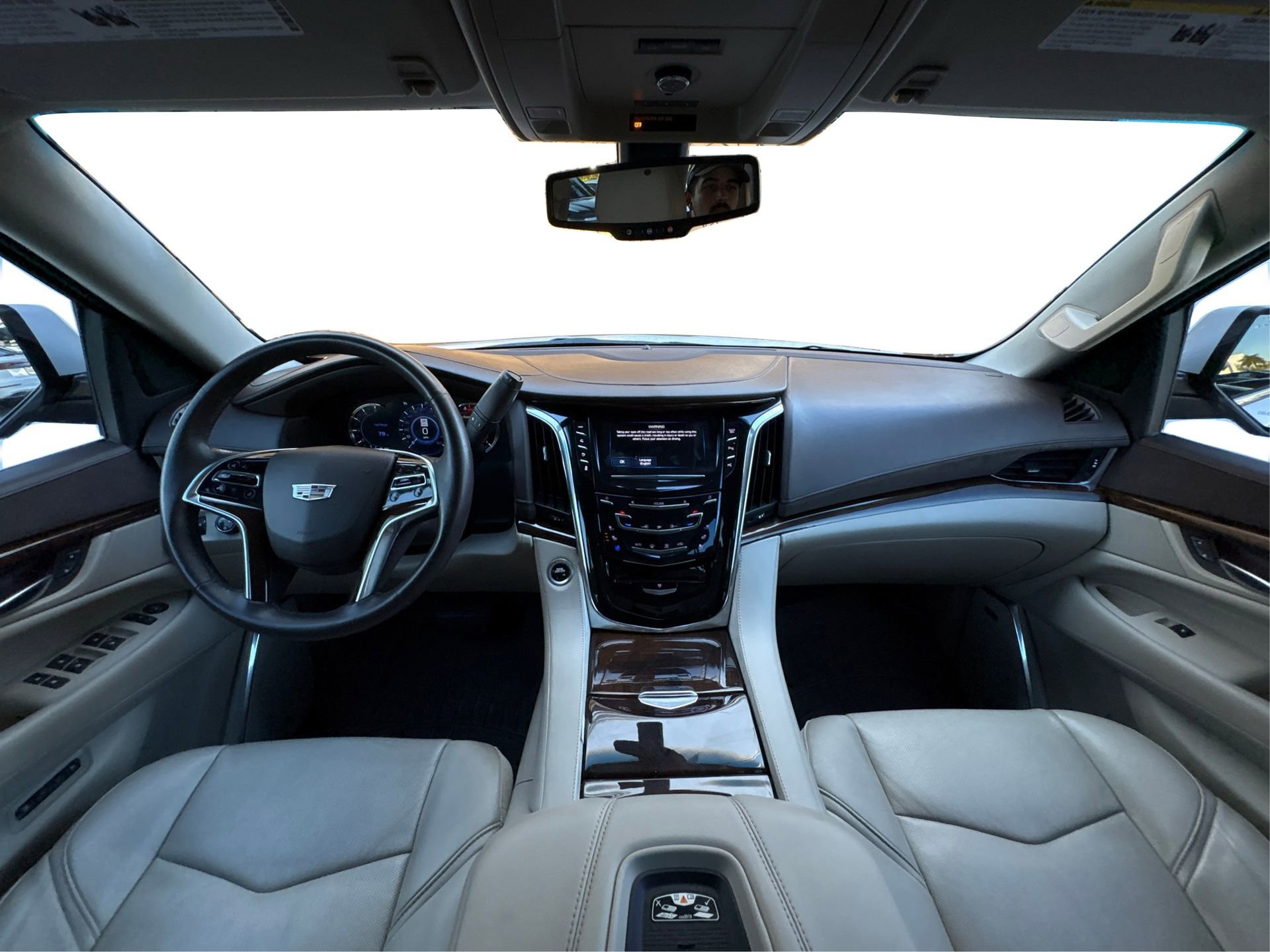 Used 2017 Cadillac Escalade ESV 2WD image 23