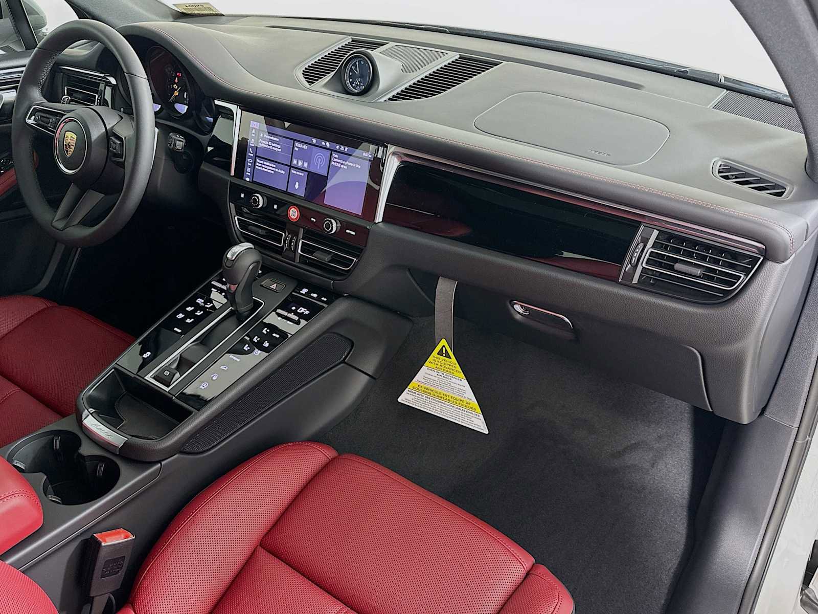 New 2026 Porsche Macan image 30