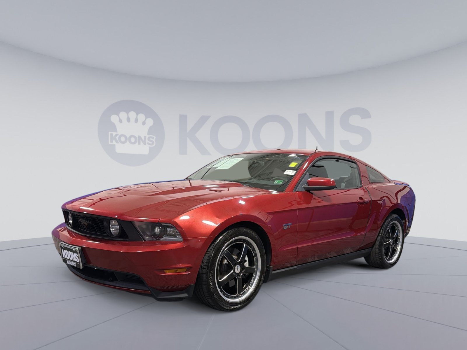 Used 2010 Ford Mustang GT RWD image 1
