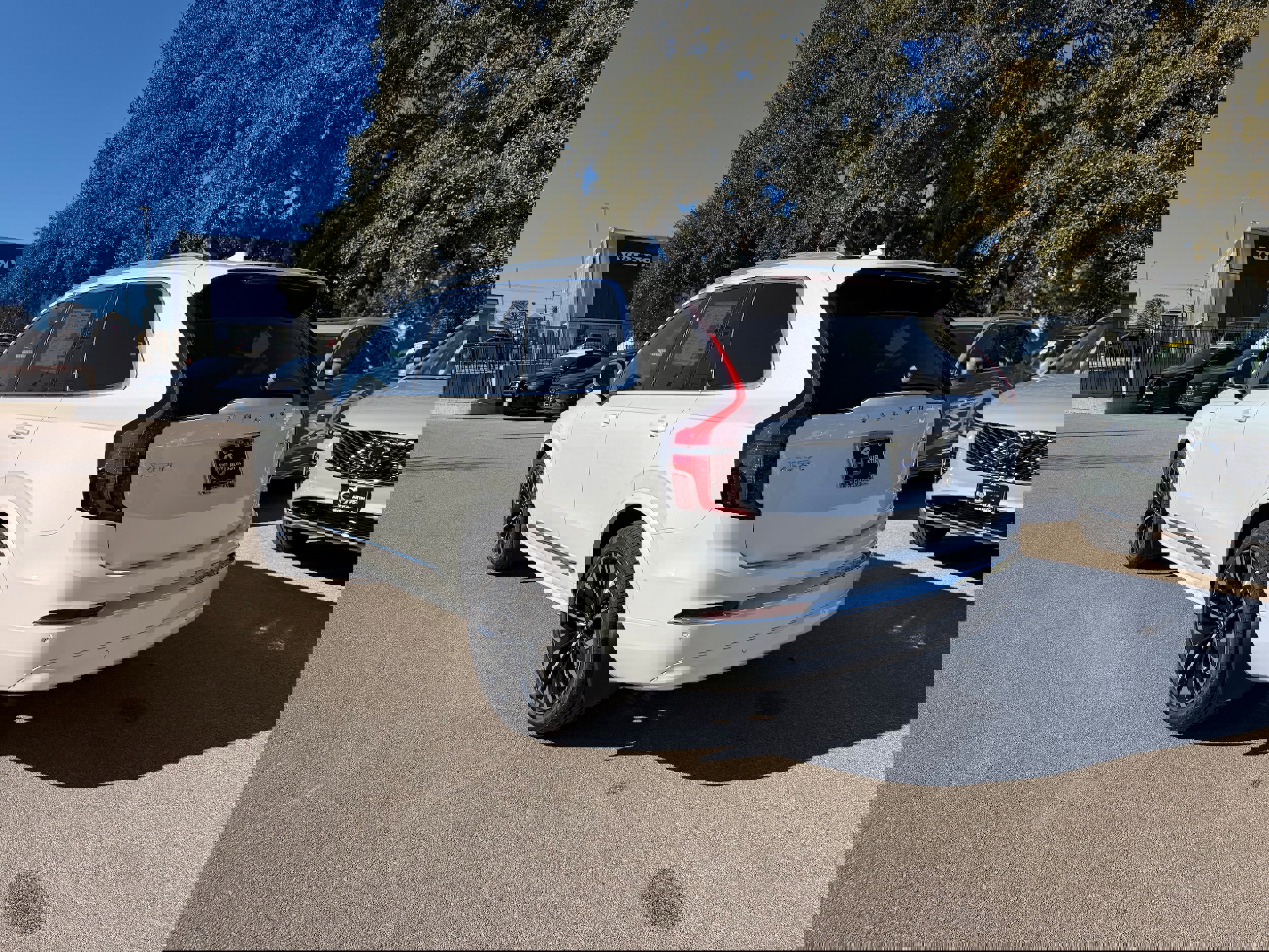 New 2026 Volvo XC90 T8 Ultra w/ Lounge Package image 4