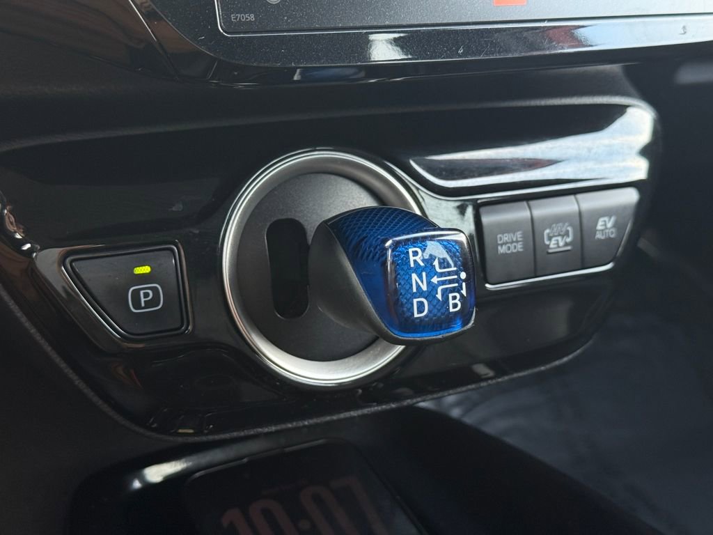 Used 2020 Toyota Prius Prime LE image 30