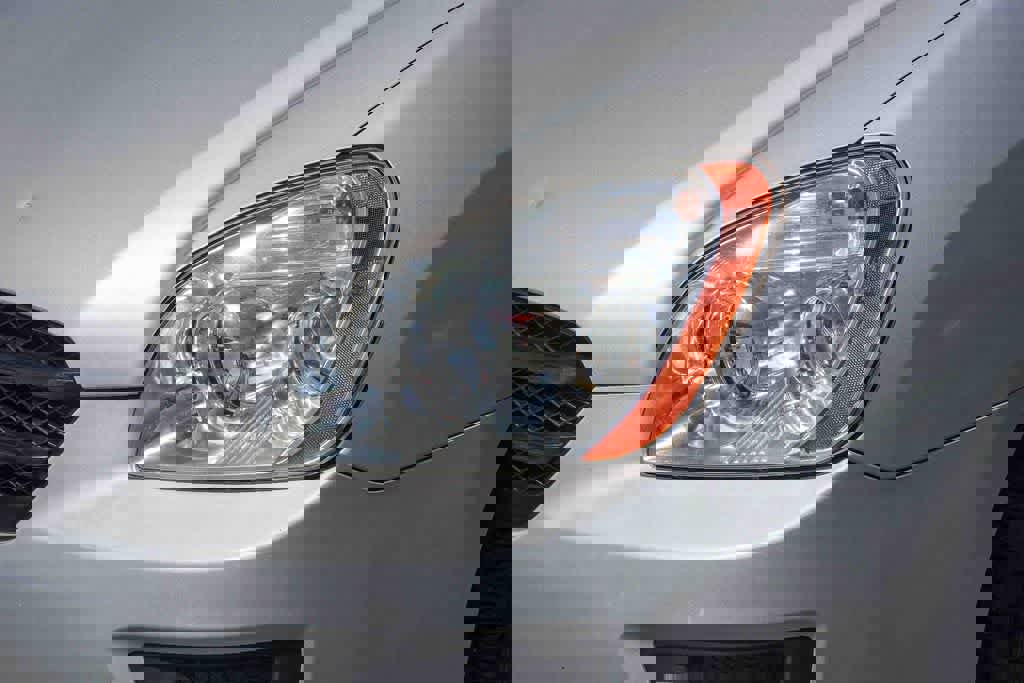 Used 2007 Kia Rondo LX image 8