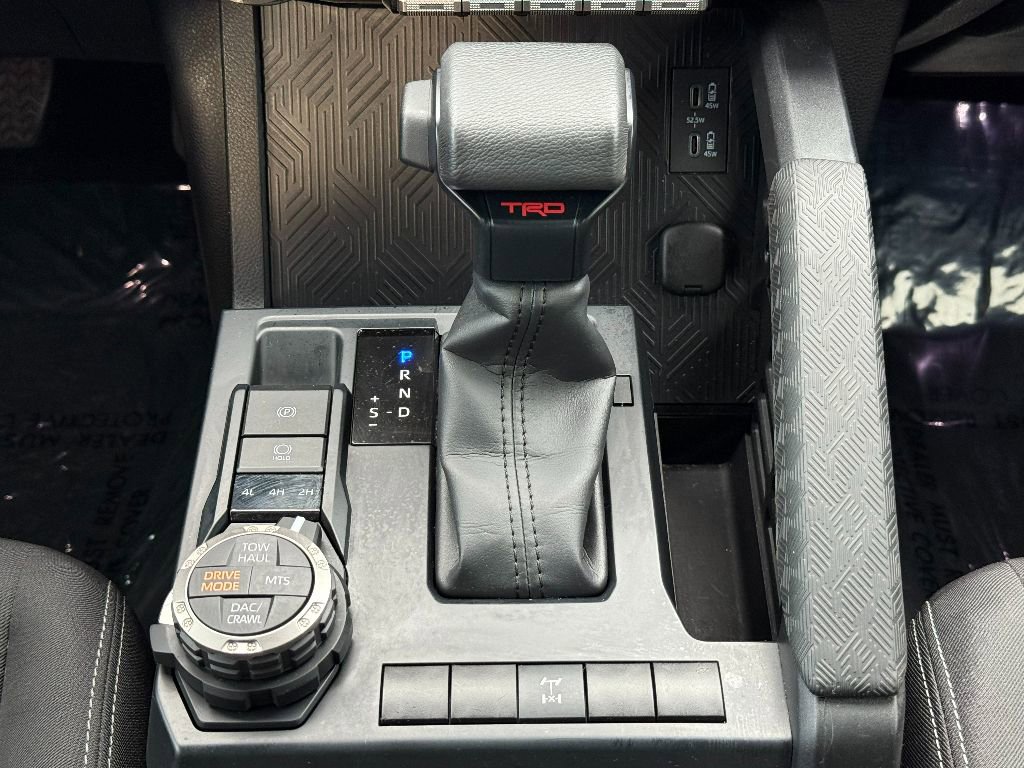 Used 2024 Toyota Tacoma TRD Off-Road image 31