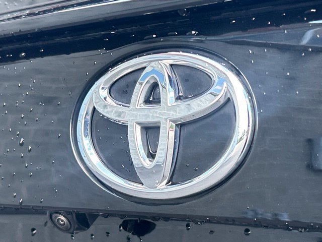 Used 2025 Toyota RAV4 XLE AWD/4WD image 16